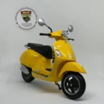Vespa GTS Super 1:12 Diecast Model - Welly Lisanslı Scooter