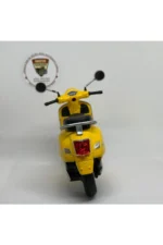 Vespa GTS Super 1:12 Diecast Model - Welly Lisanslı Scooter - Görsel 4