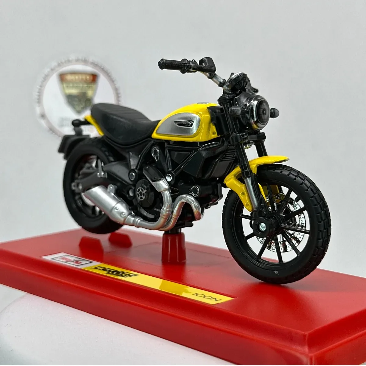 1_org_zoom-132.jpg Ducati Scrambler Icon 1:18 Diecast Maket Motor - Görsel 1