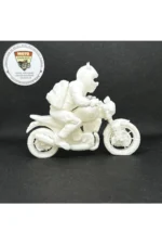 3D Devil Kasklı Sırt Çantalı Motorcu Figür – Beyaz 1:18 Ölçek Boyanabilir Maket & Biblo - Görsel 2