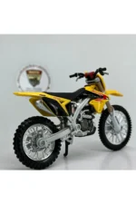 Suzuki RM-Z450 1:18 Diecast Motocross Model – Orjinal Lisanslı Bburago Metal Maket Motosiklet - Görsel 3