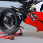 Ducati V4R 1:6 diecast model ışıklı sesli dumanlı
