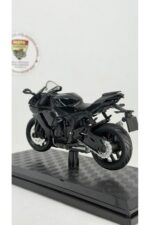 Yamaha YZF-R1 Siyah 1:18 Ölçek Orijinal Lisanslı Diecast Model Motosiklet - Görsel 4